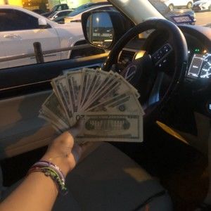 Meet your Posher, Kendra